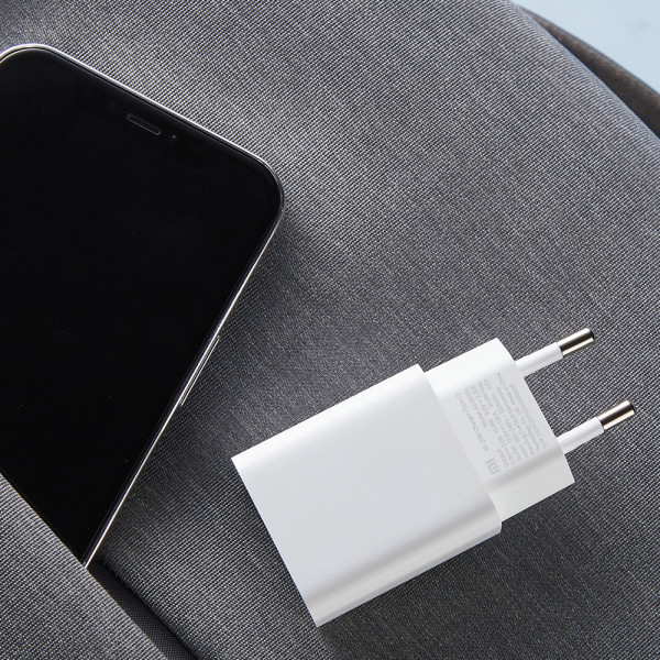 https://www.mobilnisvet.net/images/products/big/412640.jpg