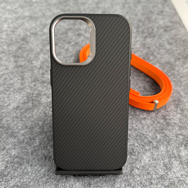 Maska Carbon Wave za iPhone 17 crna