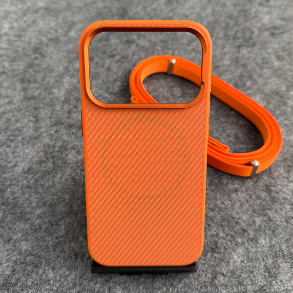 Maska Carbon Wave za iPhone 17 Pro Max narandzasta