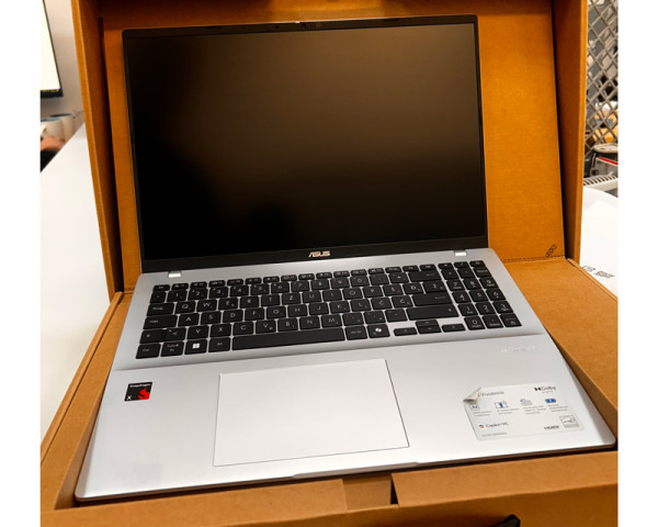 https://www.mobilnisvet.net/images/products/big/496007.jpg