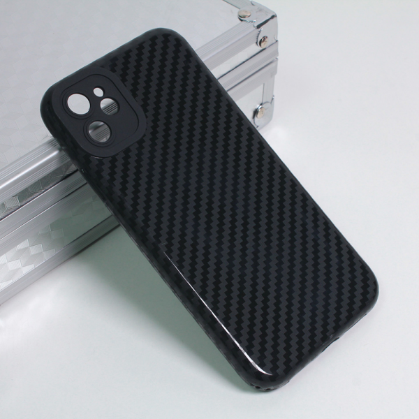 Torbica Silikon Line za iPhone 11 6.1 crna